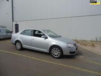 Occasion VW Jetta Comfortline 102 PK (75 kW) 2006 Grijs, metallic lak Sedan