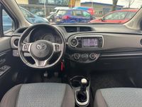 tweedehands Toyota Yaris 1.0 VVT-i Navi Airco Camera Bluetooth Elek Pakket