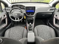 tweedehands Peugeot 2008 1.2 PureTech Active Camera / Navi / Trekhaak / Airco / Cruise