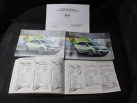 tweedehands Opel Corsa 1.4-16V Edition / Trekhaak (1000 KG) / Navigatie /