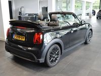 tweedehands Mini Cooper Cabriolet 1.5 Black Style navi clima leer pdc keyless !!