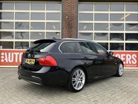 tweedehands BMW 330 3-SERIE Touring i Carbon Sport Edition | M-sport | NL-auto | Zeer compleet | Vol-leder | Adaptieve cruise | Trekhaak wegklapbaar | Volledige historie |