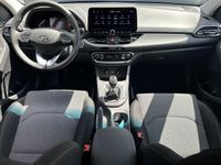 tweedehands Hyundai i30 Wagon 1.0 T-GDi MHEV Comfort Smart / uit voorraad leverbaar / Snel rijden / Navigatie / Cruise control / Camera / Lane assist /