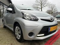 tweedehands Toyota Aygo 1.0 VVT-i 68PK Airco,Led,Aux,Isofix,Pakk