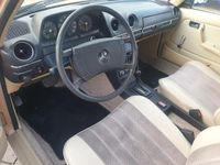 tweedehands Mercedes 250 (W123)