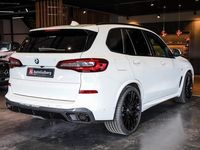 tweedehands BMW X5 xDrive45e High Exe. M-Sport Pakket, Black Optic, Comfort stoelen Leder Vernasca zwart met Ventilatie, Head-Up, ACC, Surround View, Ambiente, DAB, kEYLESS, Park Ass +, Live Dash, Travel/ Comfort Pakket, Electr.Trekhaak, 20''