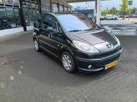 tweedehands Peugeot 1007 1.6-16V Gentry Automaat