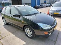 tweedehands Ford Focus 2.0-16V Ghia