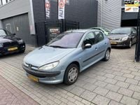 Occasion Peugeot 206 75 PK (55 kW) 2003 Grijs Hatchback