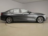 tweedehands BMW 318 3 Serie Sedan i LED / Navigatie / Sportstoelen