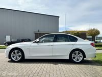 tweedehands BMW 320 3-SERIE i Upgrade Edition CRUISE/NAVI/PDC/AUTOMAAT/