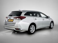 Occasion Toyota Auris Touring Sports Executive 136 PK (100 kW) 2016 Grijs (metallic) Stationwagen