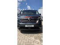 tweedehands Renault Trafic EXCLUSIVE L2H1, 150Pk, Automaat, Airco, Trekhaak, Parkeersensoren voor/achter en zijkant,, Comfort stoel, Multimedia systeem, LMV 17"