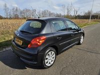 tweedehands Peugeot 207 1.4-16V Color-line