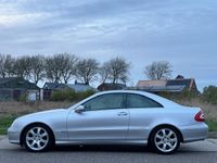 tweedehands Mercedes 200 CLK-KLASSE CoupéK. Elegance Automaat ECC Audio/CD Electric pakket ESP LMV 17" ABS Dealeronderhoud Nieuwe Apk!