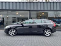 tweedehands Volvo V60 1.6 T4 Momentum Dealer oh Navi Clima Cruise PDC Telefoon Regensensor Electrisch inklapbare spiegels