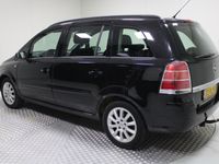 tweedehands Opel Zafira 1.8 Essentia | 7 persoons | trekhaak | climate control | radio cd