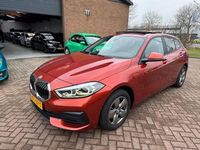 Occasion BMW 118 Executive 136 PK (100 kW) 2022 Oranje Hatchback