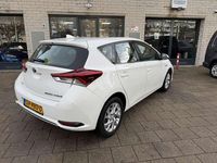 Occasion Toyota Auris Hybrid 99 PK (72 kW) 2015 Wit Hatchback
