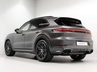 Nieuw Porsche Cayenne Black Edition 470 PK (345 kW) 2025 Grijs SUV