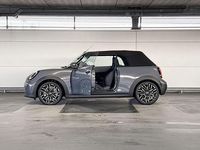 Nieuw Mini Cooper Cabriolet Favoured 163 PK (119 kW) 2025 Grijs Cabriolet