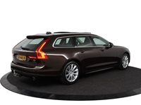 tweedehands Volvo V90 T4 Momentum | Head-Up display | Lederen interieur | Semi elektrische trekhaak |