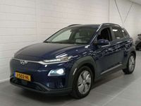 tweedehands Hyundai Kona EV Premium 64 kWh LEDER | LED | KEYLESS | BOMVOLLE UITVOERING!