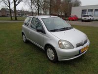 Occasion Toyota Yaris 68 PK (50 kW) 1999 Grijs Hatchback