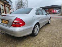 tweedehands Mercedes E240 Elegance in uitstekende staat