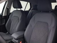 tweedehands VW Golf VIII 1.5 TSI/130PK Life Business · Achteruitrijcamera · Keyless entry · Cruise control adaptief