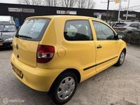 Occasion VW Fox 54 PK (39 kW) 2006 Geel Hatchback
