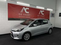 Occasion Toyota Yaris 75 PK (55 kW) 2013 Grijs Hatchback