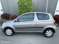Occasion Toyota Yaris Sol 87 PK (63 kW) 2003 Grijs Hatchback