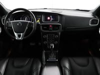 tweedehands Volvo V40 T3 Aut-6 Polar+ Sport | Standkachel met timer | Panoramadak | Parkeercamera | Stoelverwarming | Keyless | Harman & Kardon | Elektrisch verstelbare voorstoelen | Lederen interieur | 17'' lichtmetalen velgen | Climate Control | On Call |