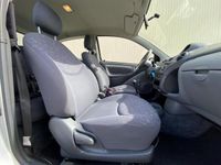 tweedehands Toyota Yaris 1.3-16V VVT-i Luna | Airco | Lage KM | NL auto | APK 09-2024!