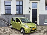 Occasion Daihatsu Sirion 91 PK (66 kW) 2008 Groen (metallic) Hatchback