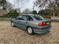 tweedehands Renault Laguna 1.6-16V RXE RIJDT SUPER!