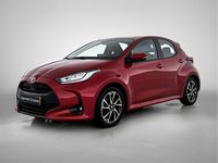 Occasion Toyota Yaris Hybrid 116 PK (85 kW) 2022 Rood (parellak) Hatchback