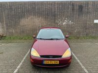 Occasion Ford Focus Ghia 101 PK (74 kW) 2000 Rood Sedan
