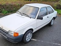 Occasion Ford Escort Sport 90 PK (66 kW) 1986 Wit Sedan