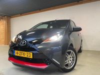 Occasion Toyota Aygo X-play 69 PK (50 kW) 2015 Grijs Hatchback