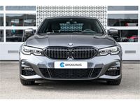 tweedehands BMW 318 3 Serie i 156pk | M-Sport | Head-up | Camera | Leder |