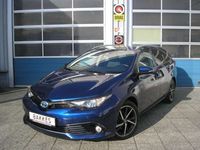 tweedehands Toyota Auris 1.8 Hybr. Dynamic Go met navigatie 66.000 km