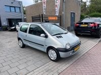 Occasion Renault Twingo 58 PK (42 kW) 2002 Grijs, metallic lak Hatchback