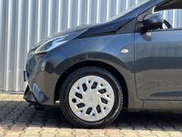 tweedehands Toyota Aygo 1.0 VVT-i x-play ltd