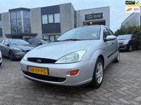 Occasion Ford Focus Trend 101 PK (74 kW) 2000 Grijs Hatchback