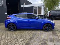 tweedehands Hyundai Veloster 1.6 GDI i-Catcher ECO SPORT Automaat 140PK Airco Navi Cruise Pano leer Elk.Ramen Zeer nette