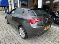 tweedehands Alfa Romeo Giulietta 1.4 T Distinctive CLIMA/APK 04-2025/LEDER