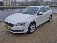 Occasion Volvo V60 Momentum 150 PK (110 kW) 2014 Wit Stationwagen