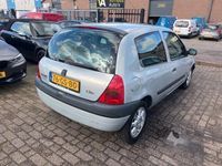 tweedehands Renault Clio II 1.4-16V Initiale